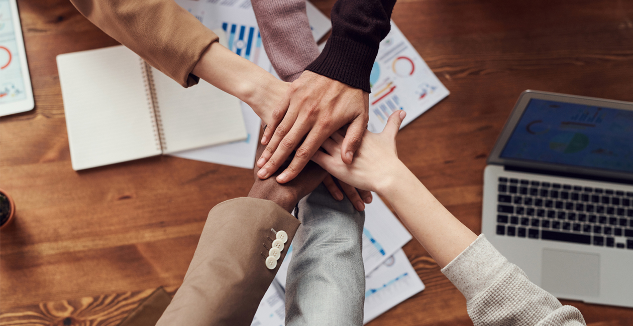 Partnership - Hand stack